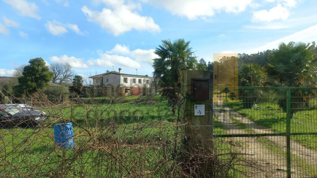 Casa con finca en venta en Boqueixón