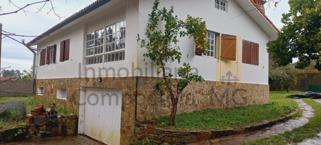 Chalet en venta en O Milladoiro