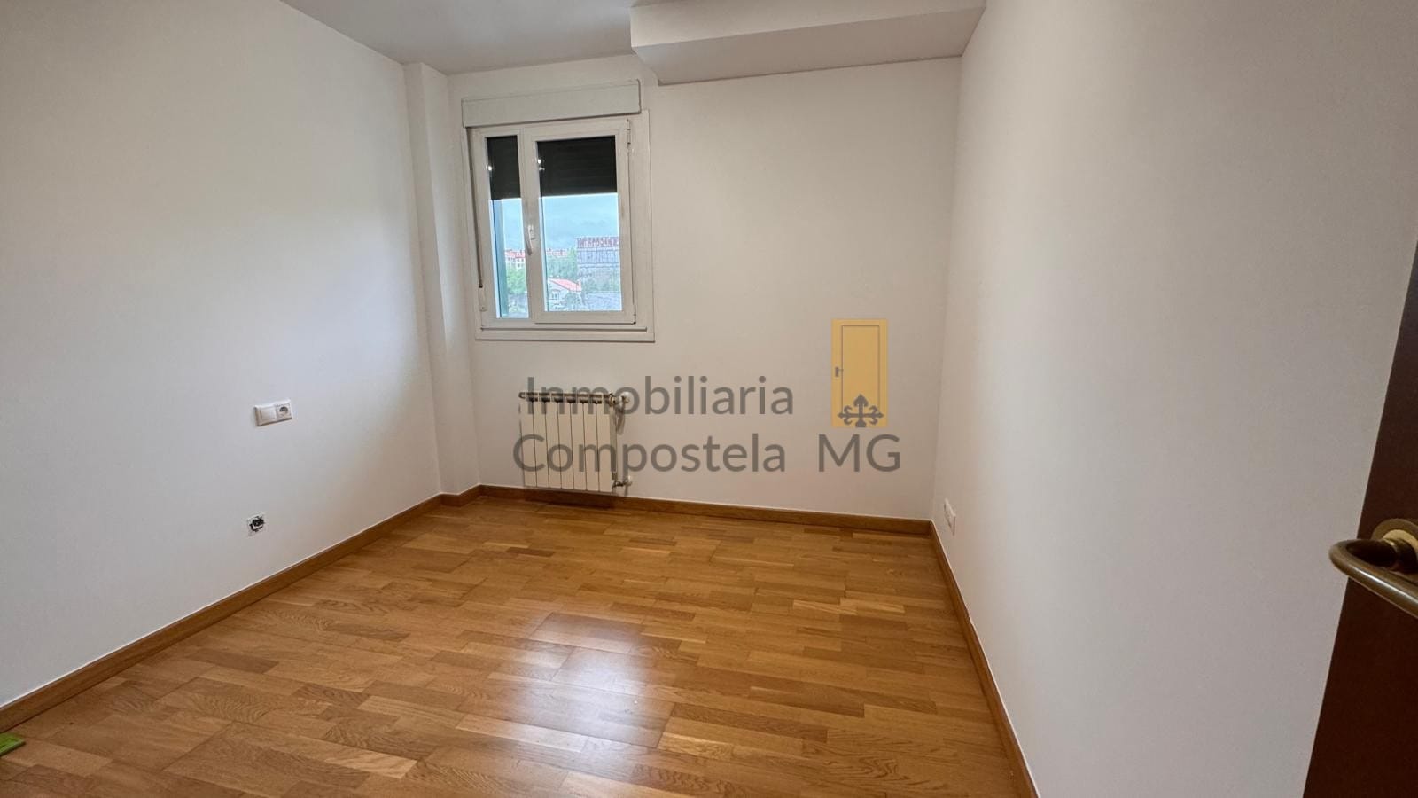 Dúplex en venta en Calle ESPIÑO , Teo (1)