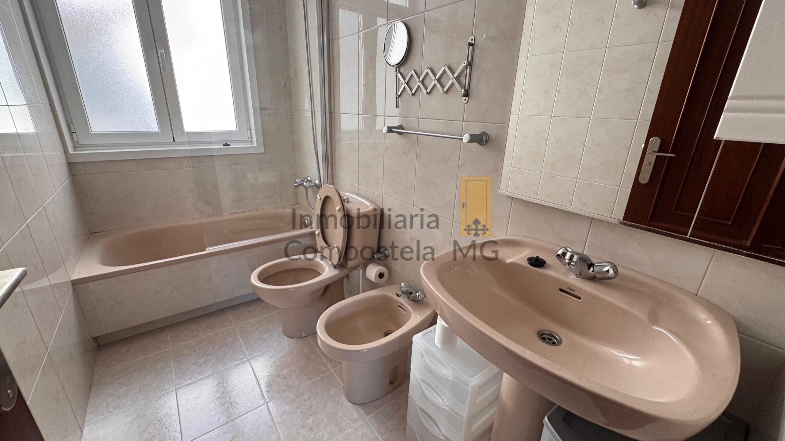 PISO EN ALQUILER EN O MILLADOIRO (1)