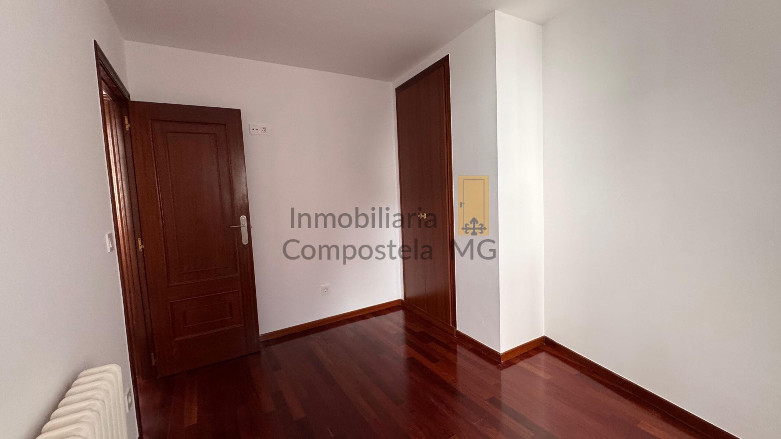 PISO EN ALQUILER EN O MILLADOIRO (2)