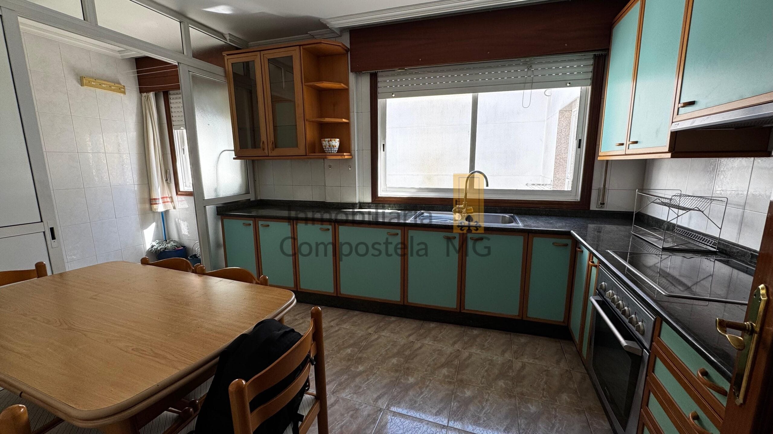 piso en alquiler en O Milladoiro cocina equipada