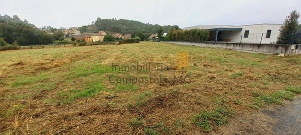 terreno en venta en Ames (11)