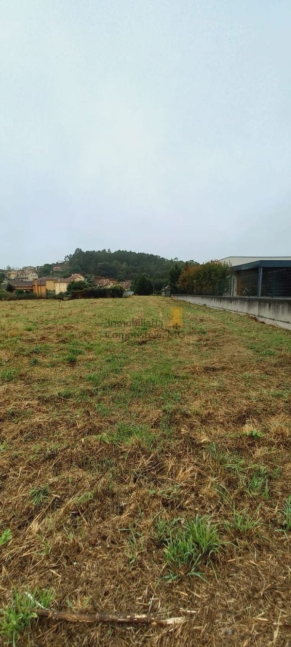 terreno en venta en Ames (13)