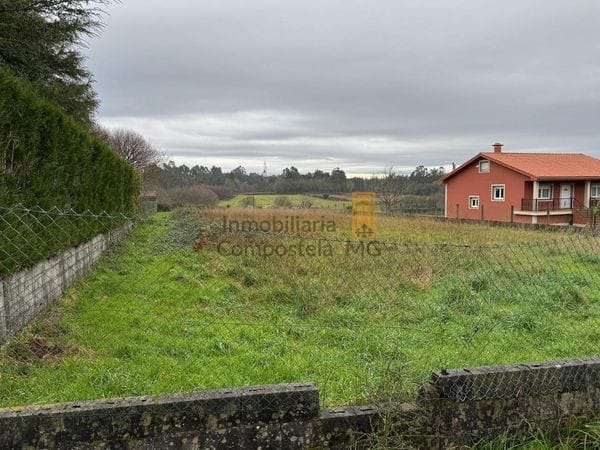 terreno en venta en Ames (3)