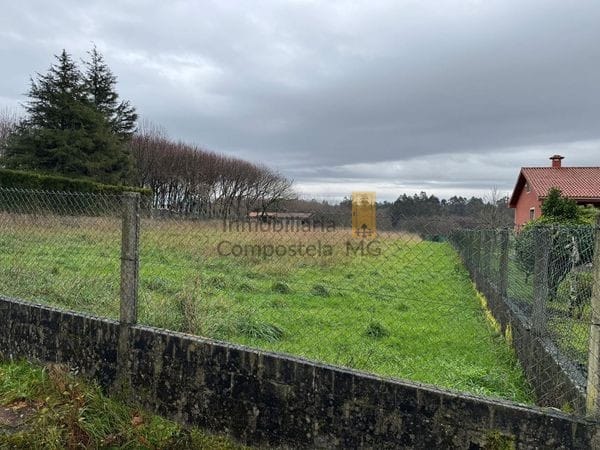 terreno en venta en Ames (4)