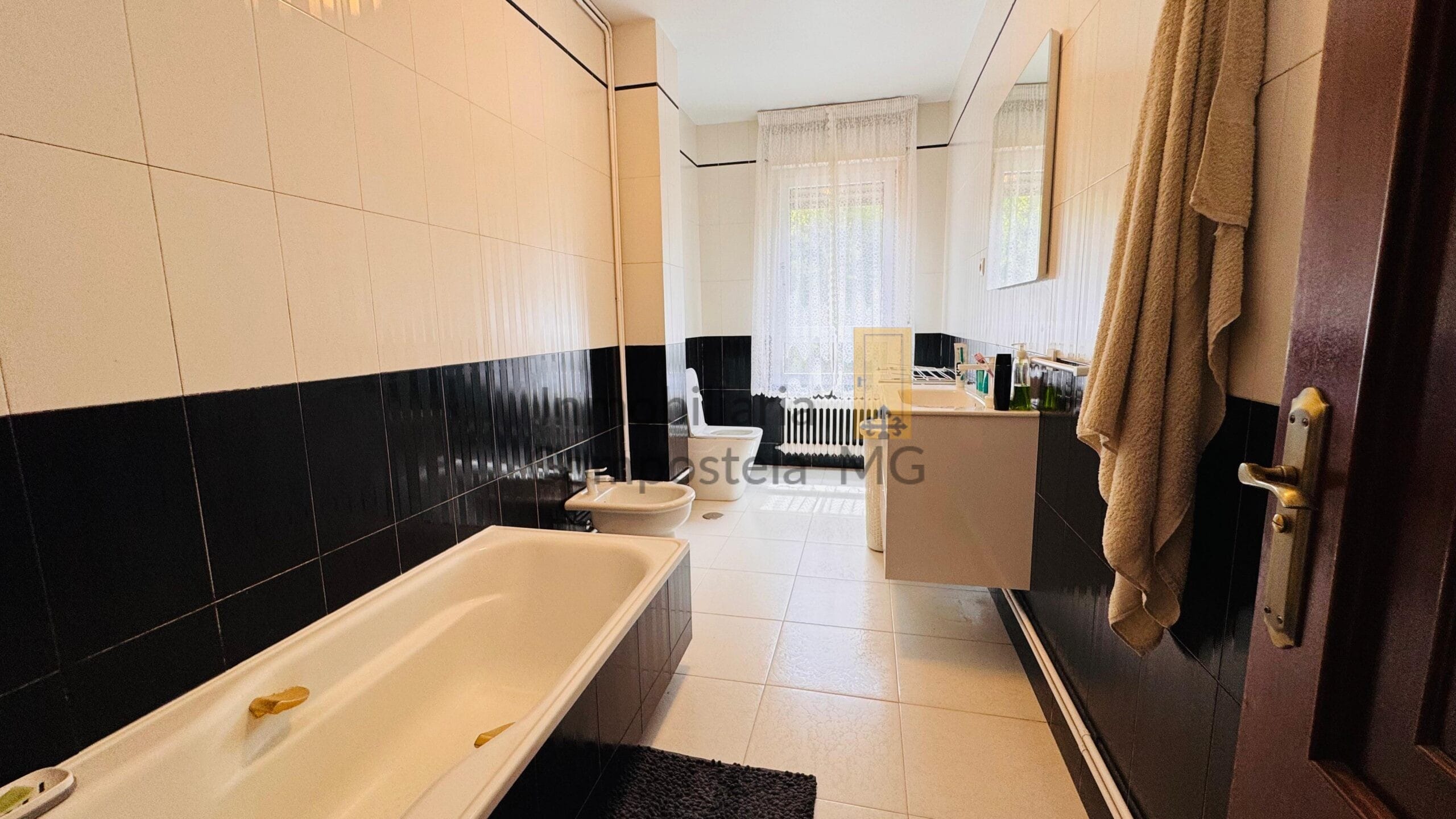 Casa Chalet independiente en venta en Calle do Romaño (29)