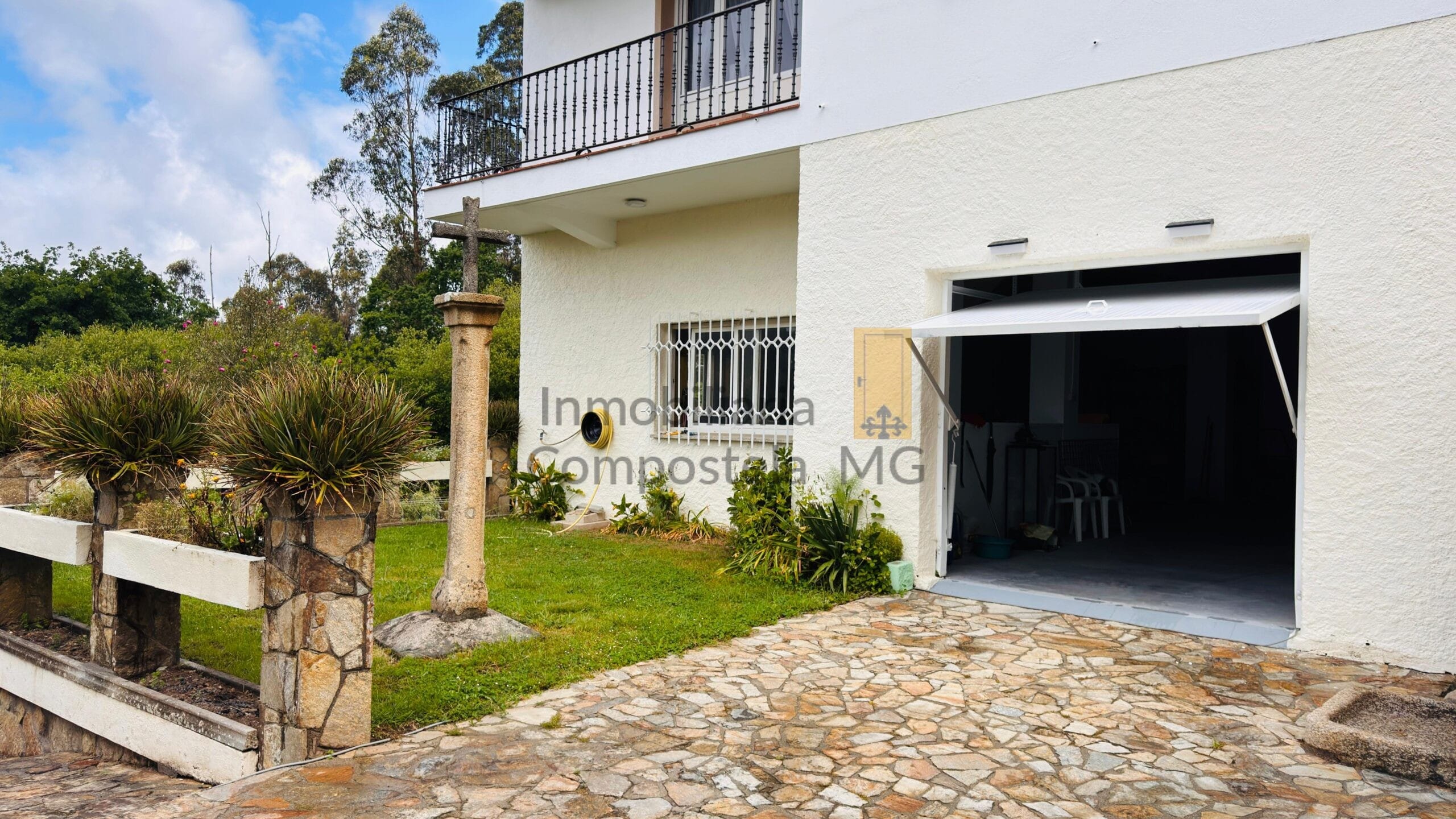 Casa Chalet independiente en venta en Calle do Romaño (37)