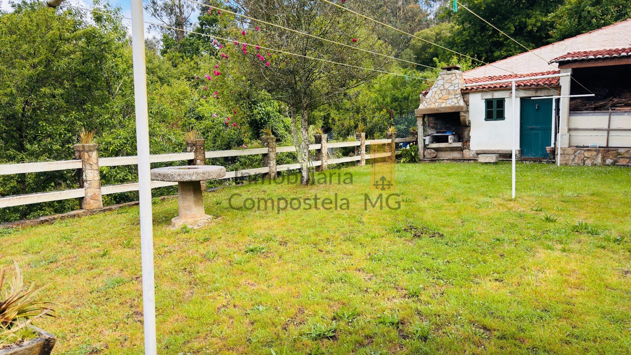 Casa Chalet independiente en venta en Calle do Romaño (44)