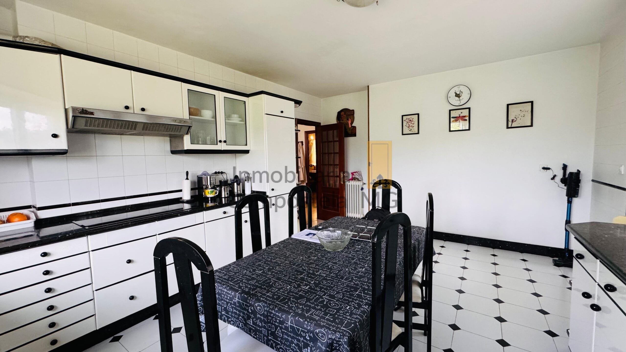 Casa Chalet independiente en venta en Calle do Romaño (8)