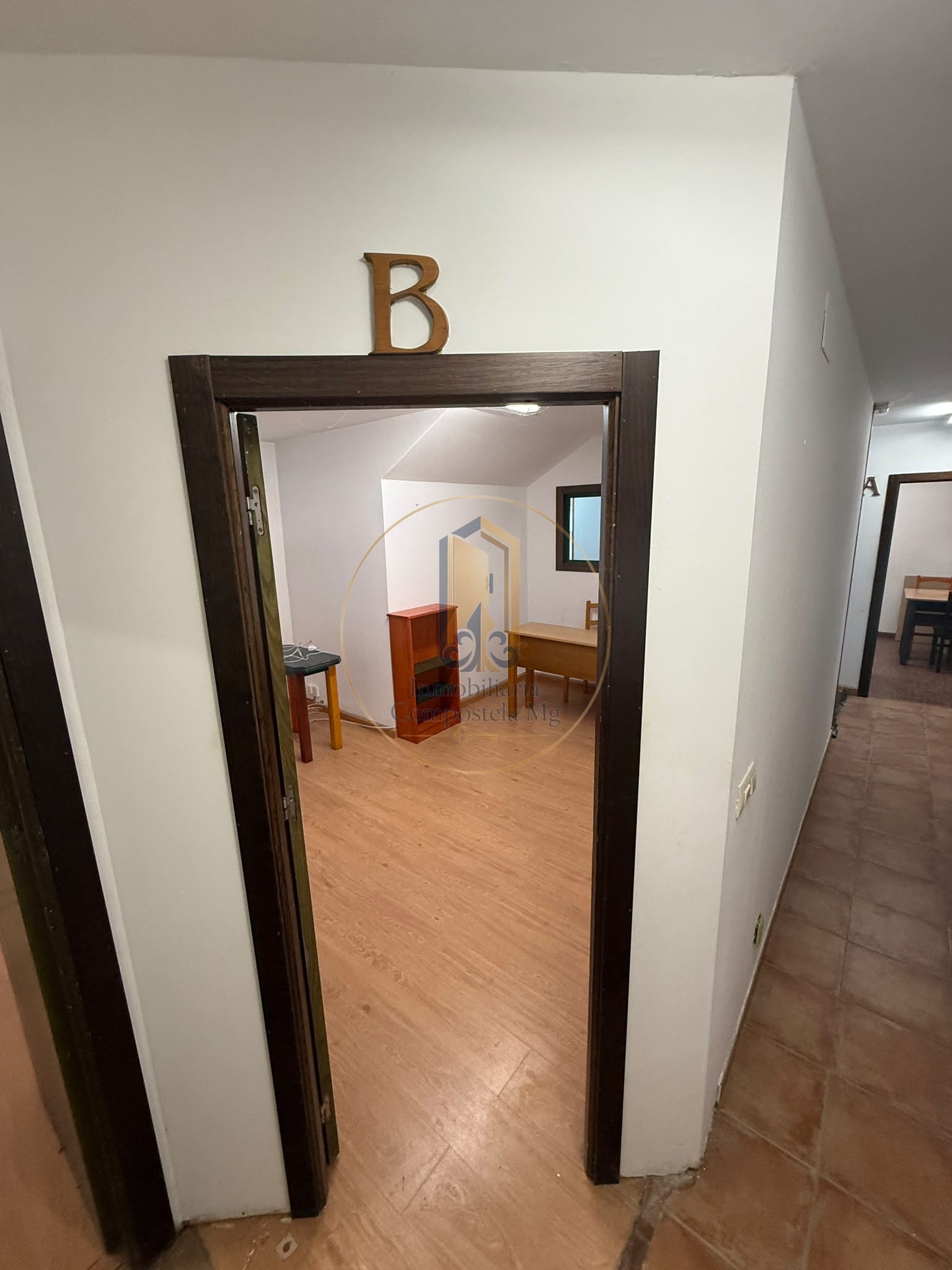 Aula B puerta