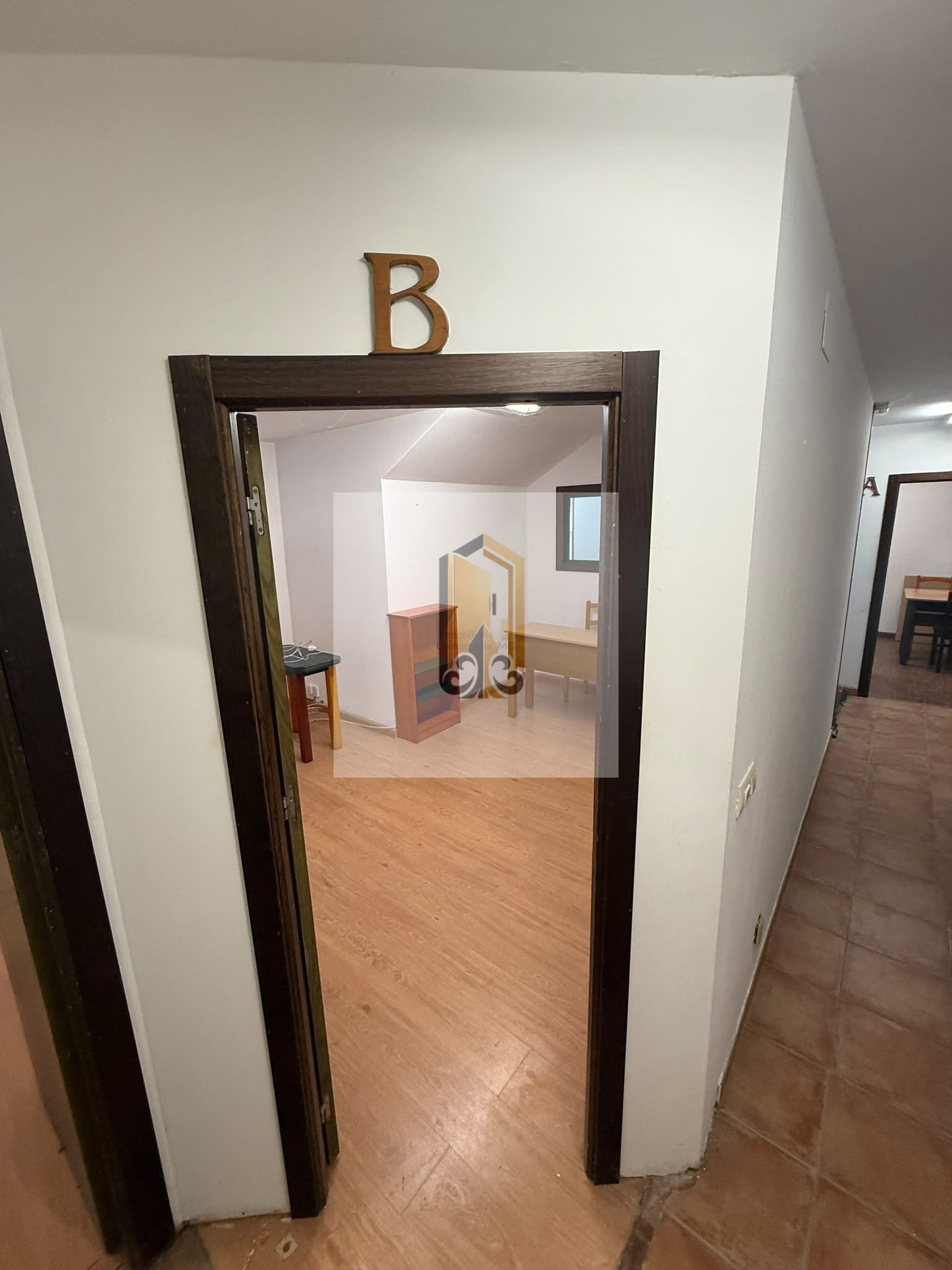Aula B puerta