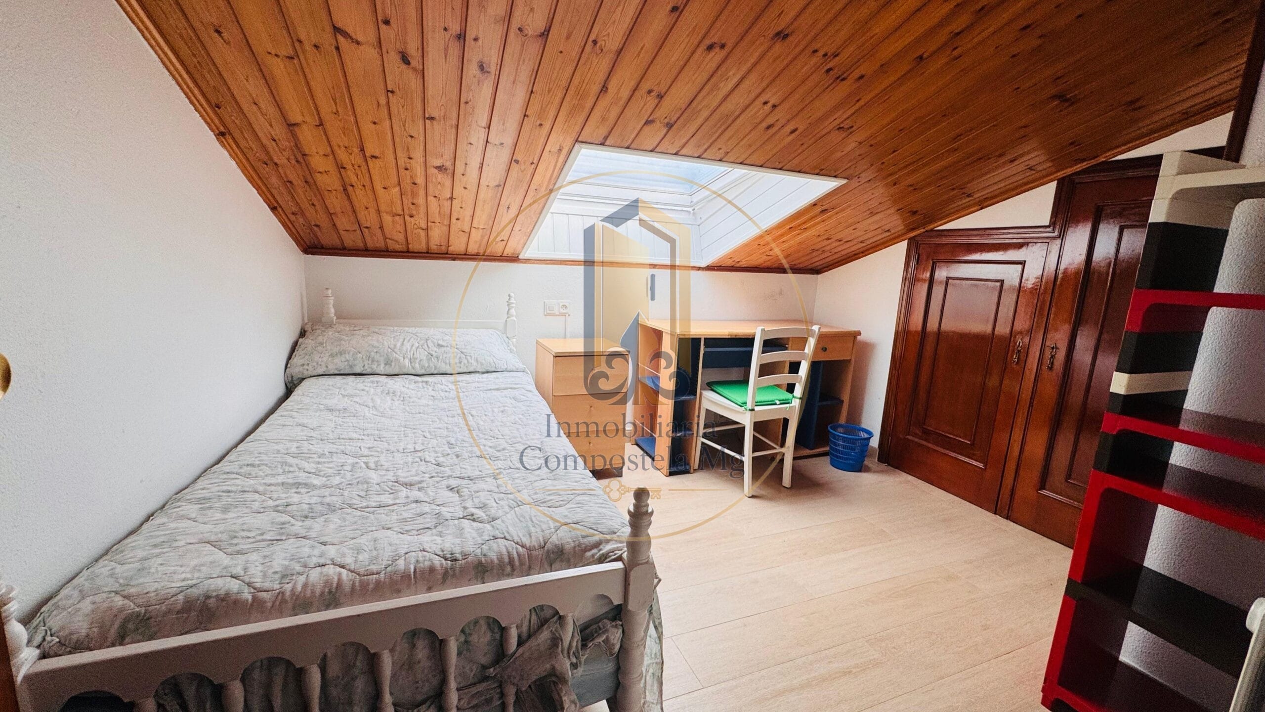 Ático en alquiler para estudiantes en calle do Hórreo INMOBILIARIA COMPOSTELA MG (5)
